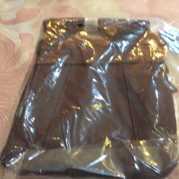 NWT purple leather crossbody bag - Picture 3 of 3